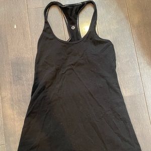 Size 6 black lulu tank